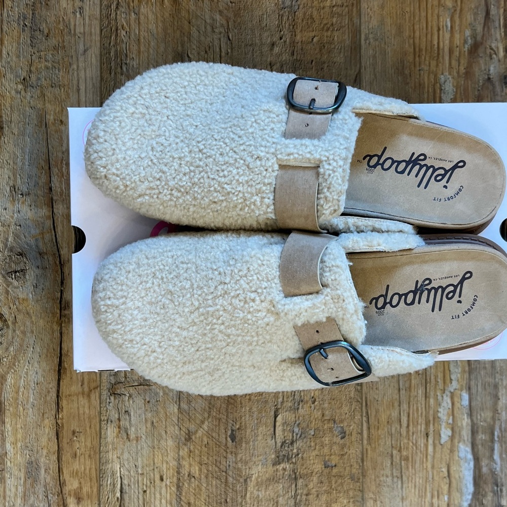 Jellypop Cream Fuzzy Slip-on